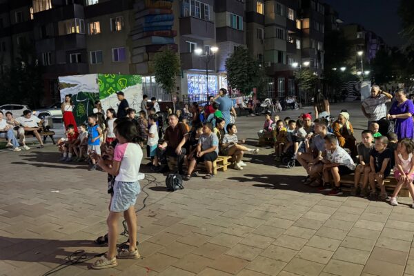 «Көңілді кеш, көтеріңкі көңіл-күй: Түрксіб жастары караокеде бас қосты»